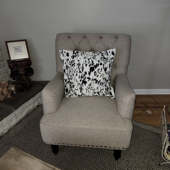 Set Of Two Black and White Decorative  Pillow Shams - Picture 2 of 4